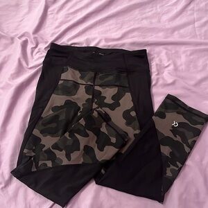 Calvin Klein performance camo legging